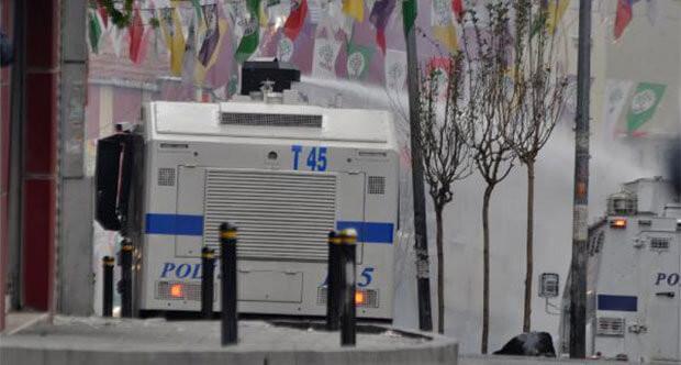 As it happened: Turkey marks tense May Day as police enforce lockdown in central Istanbul