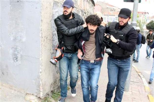 As it happened: Turkey marks tense May Day as police enforce lockdown in central Istanbul