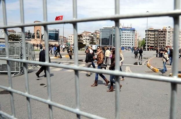 As it happened: Turkey marks tense May Day as police enforce lockdown in central Istanbul