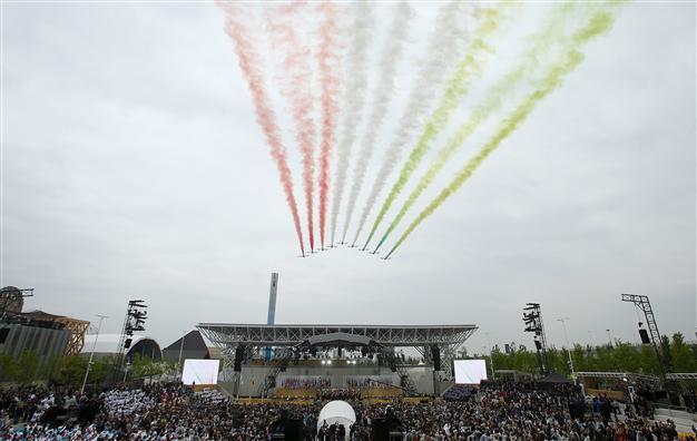 Italy opens Expo 2015 amid doubts and protests