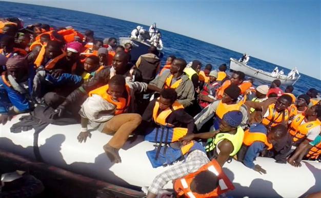 More than 3,400 migrants rescued at sea in Mediterranean