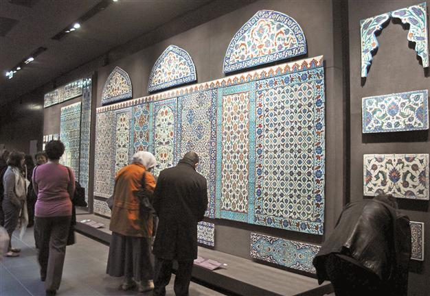Turkish expert responsible for Louvre’s Islamic artifacts
