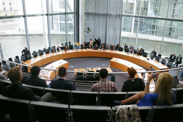 Germany ‘restricts spy cooperation with NSA’