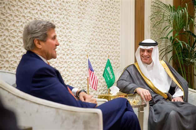 Saudi Arabia mulling land operations on Yemen border