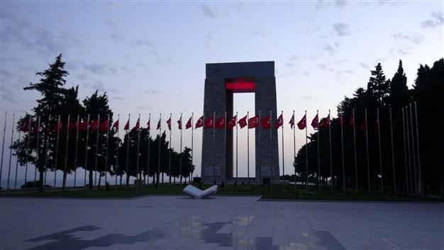 Young boy dies on visit to Çanakkale war memorial