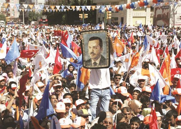 ‘Grassroots networks critical to success of Turkish Islamists’