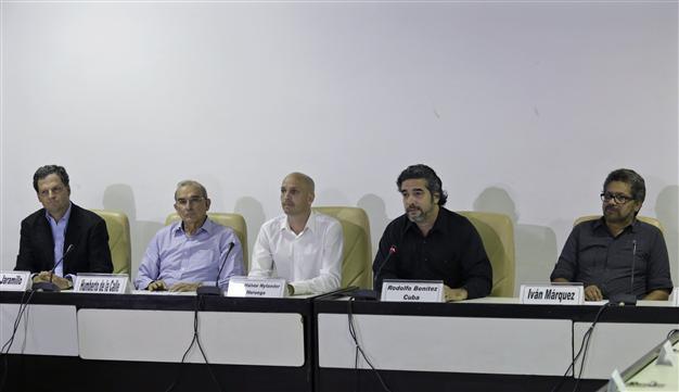 Colombia, FARC rebels agree to remove landmines