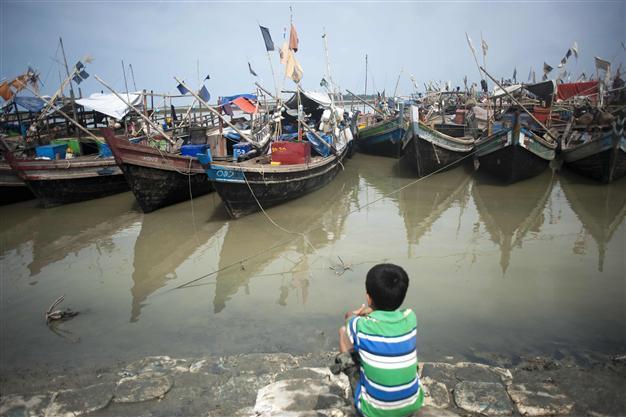 Myanmar navy carries out first rescue of migrant boat: Official