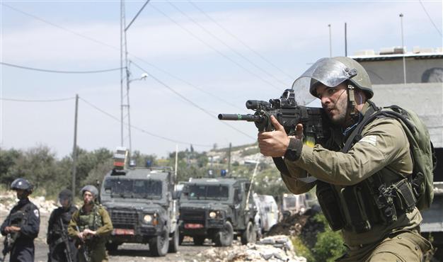 Jailed Israeli soldier freed after pork sandwich scandal