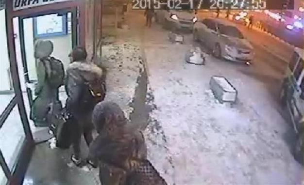UK teens arrested heading for Syria released on bail