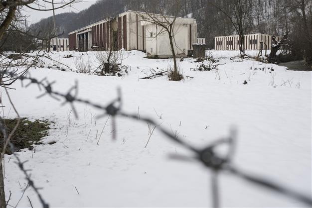 Serbia arrests seven over 1995 Srebrenica massacre