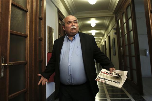 Greece issues fresh warning on IMF payment in June