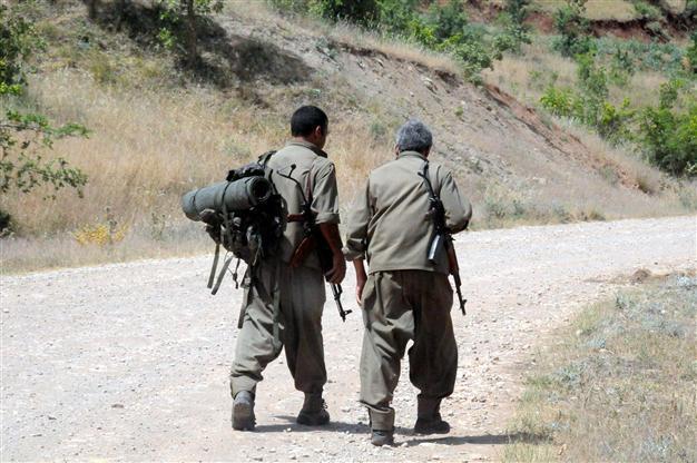 Iranian Kurds clash with PKK: report