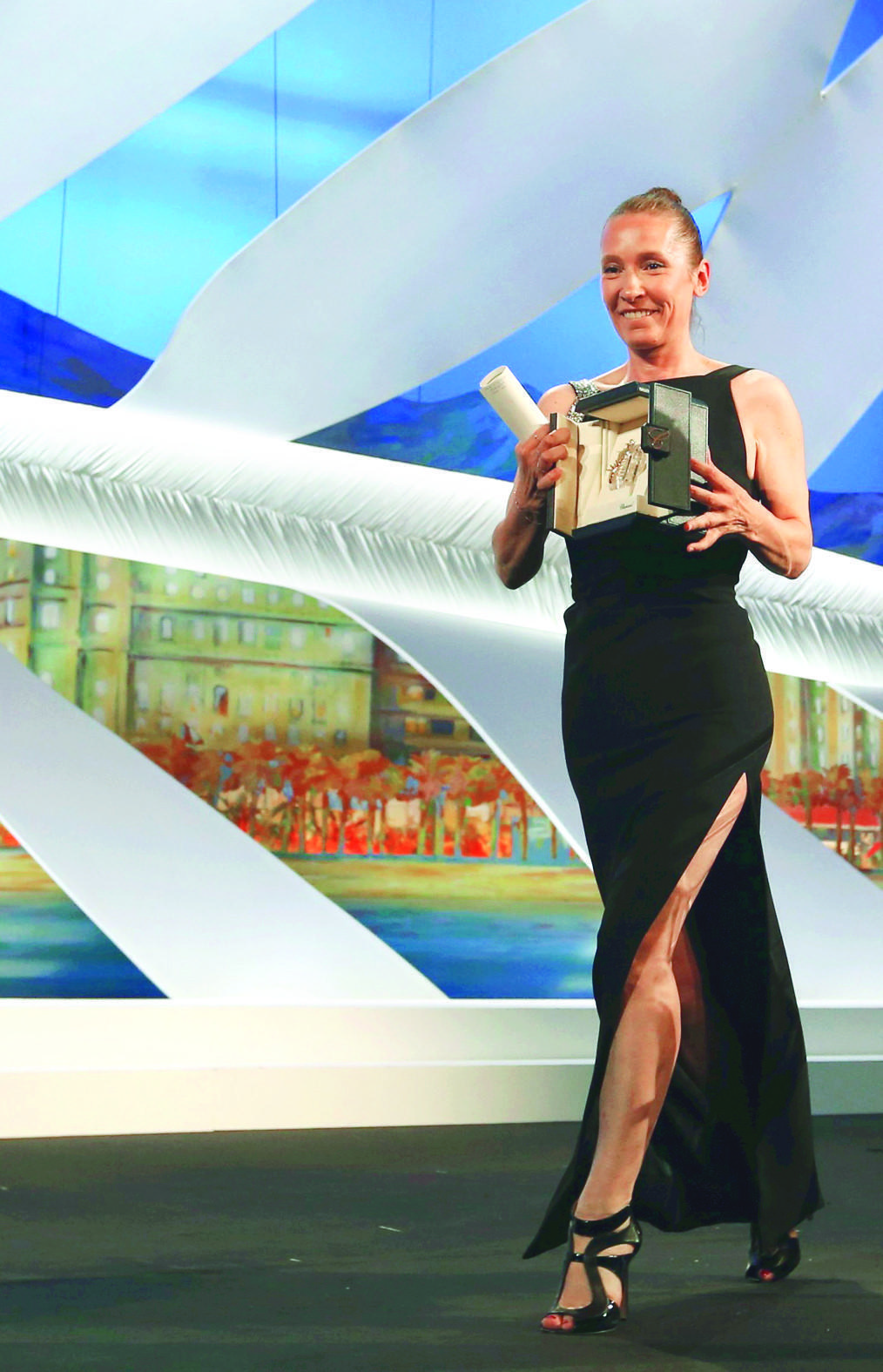 France wins big, Italy, Blanchett lose out in Cannes