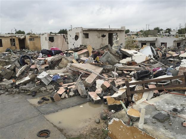 Tornado, floods leave deadly trail at Mexico-US border