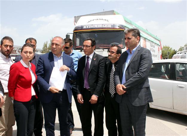 Main opposition CHP’s election truck towed away in Erzurum