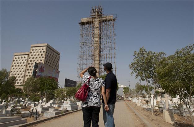 Giant cross rises in Pakistan, home to a Christian minority