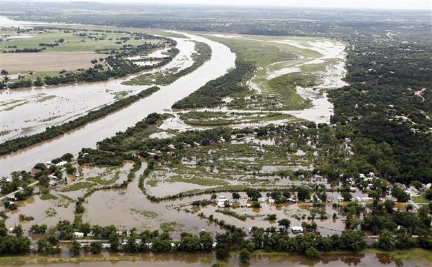 More flooding in Texas after storms, death toll hits 23