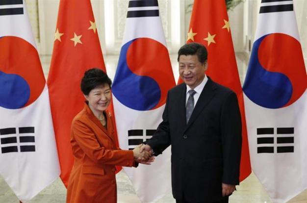 S. Korea, China formally sign free trade pact