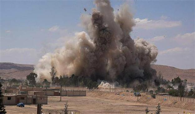 ISIL advances in Syria against both regime and rival rebels