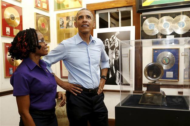 Obama visits Jamaica, takes in Bob Marley museum