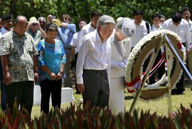 Japan Emperor mourns Japanese, US war dead on Pacific isle