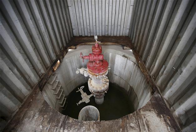 100 billion barrels of oil in ground near London Gatwick: Company