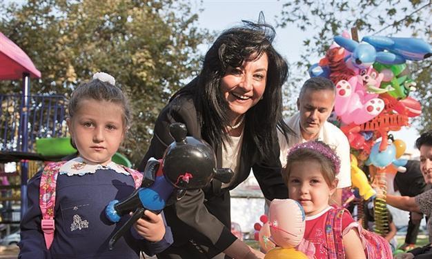 Who cares about the Yalova district governor