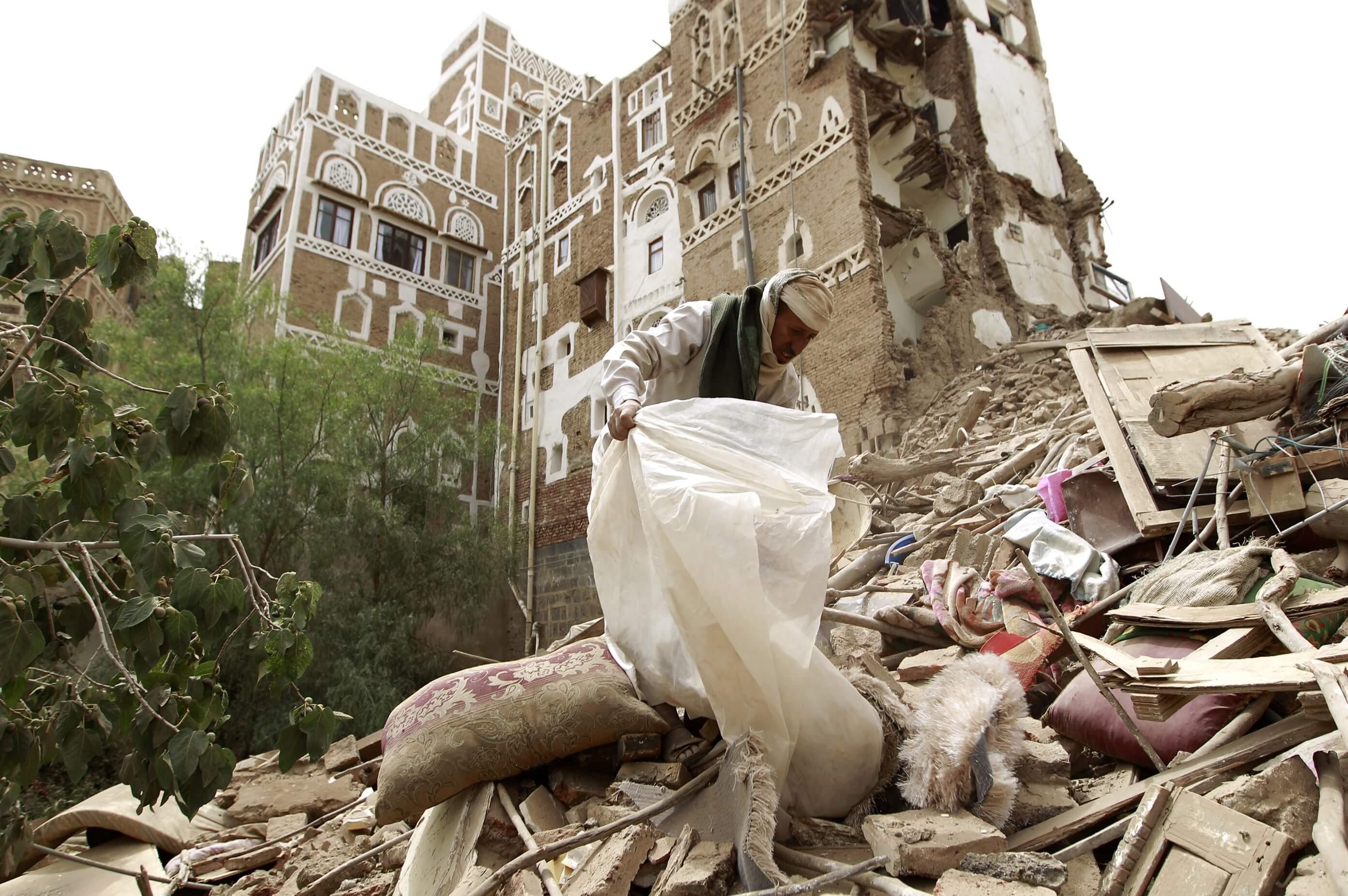 Saudi-led warplanes hit UNESCO-listed old Sanaa