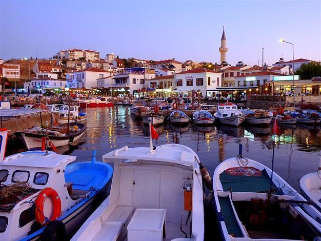 City center of Aegean island closed to traffic