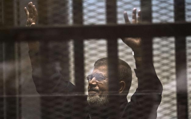 Qatar urges release of Egypts Morsi