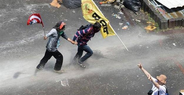 The story of the Gezi photo that broke old hostilities