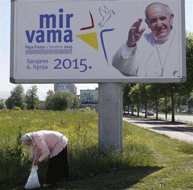 Pope visits Bosnia in delicate security context