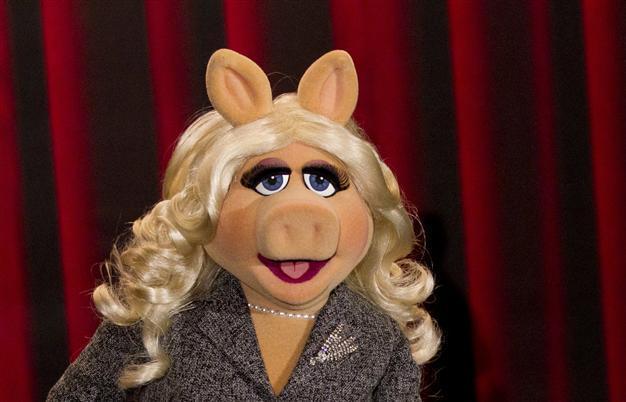 Miss Piggy to be honored with feminist award