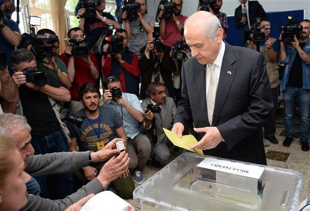 MHP head Bahçeli casts his vote in Ankara