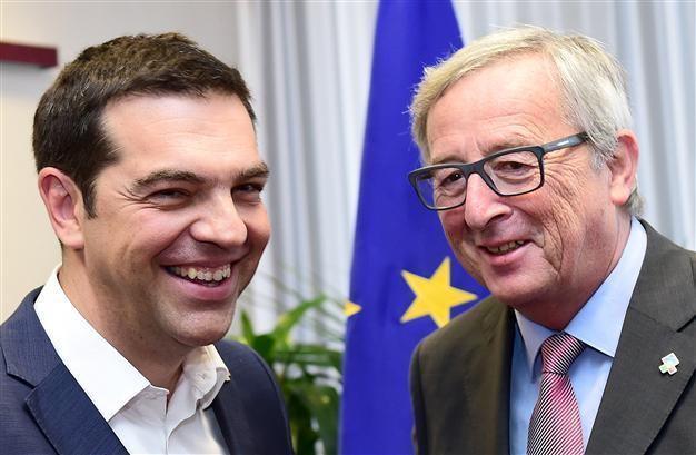 Greeces PM warns of difficult compromise after default threat