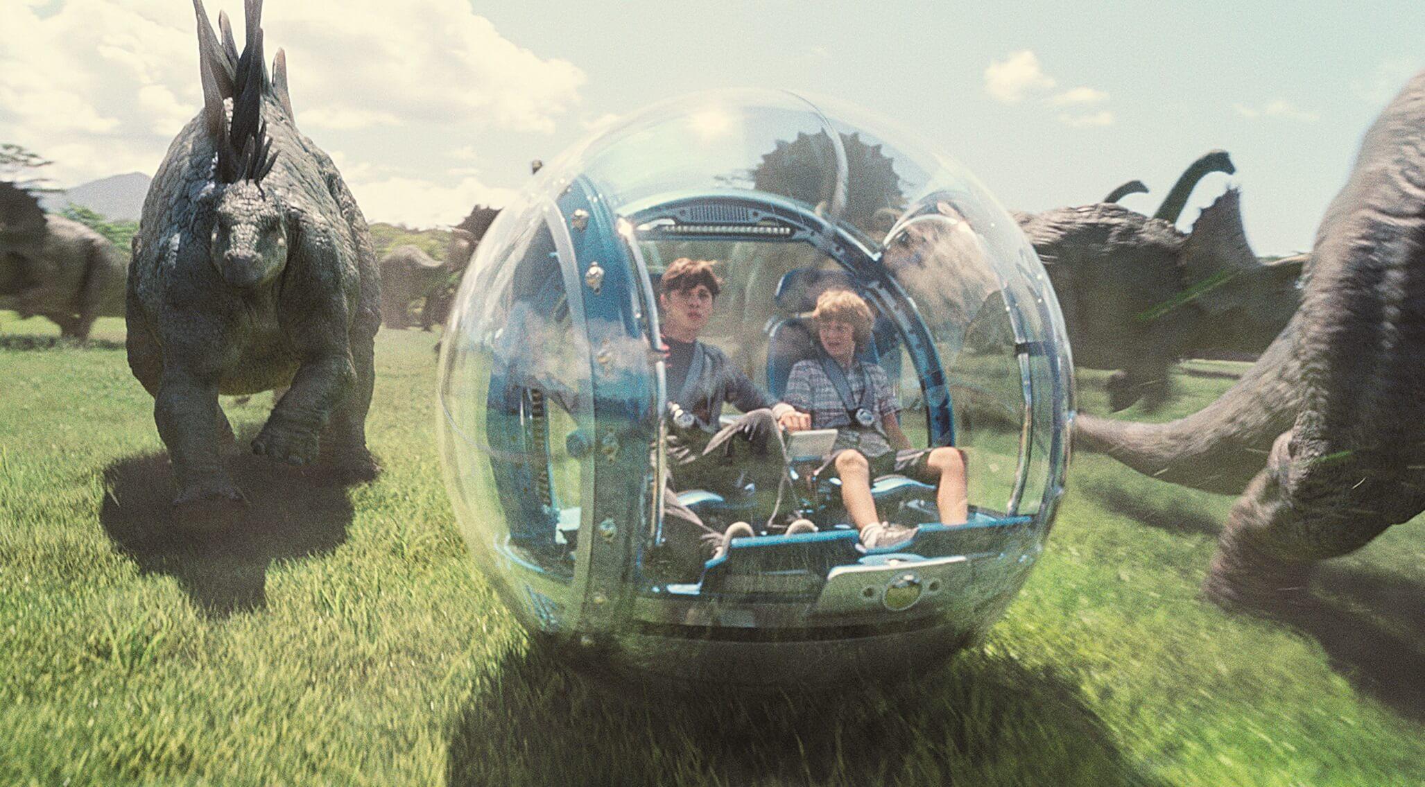 Jurassic World eats box office alive to set record