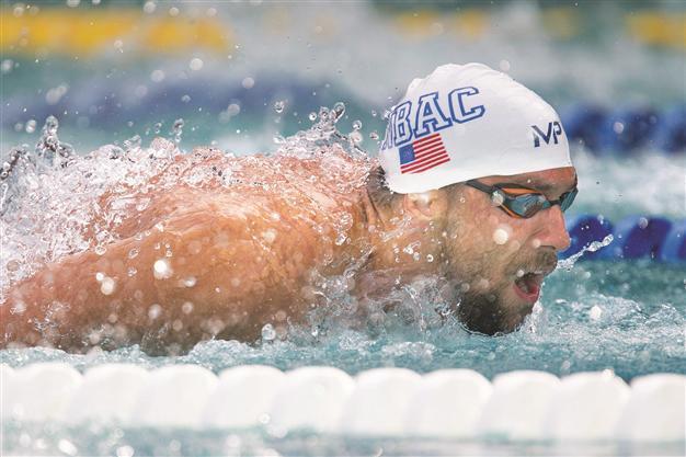 Phelps wins 200m fly at Santa Clara
