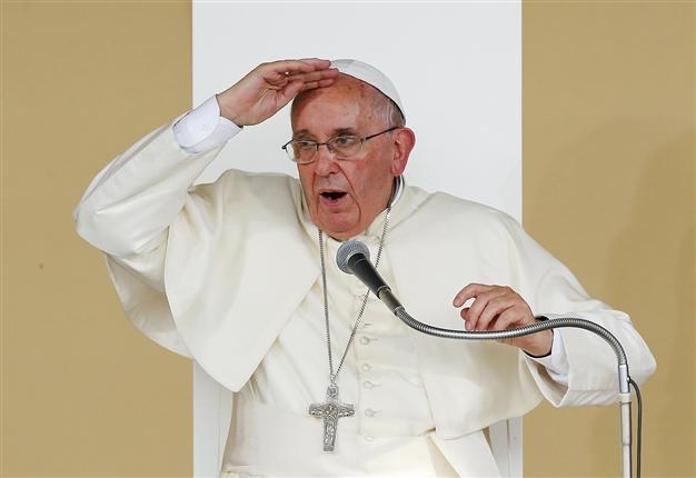Pope says weapons manufacturers cant call themselves Christian