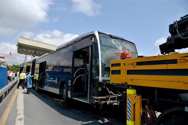 Metrobus accident in Istanbul leaves one injured