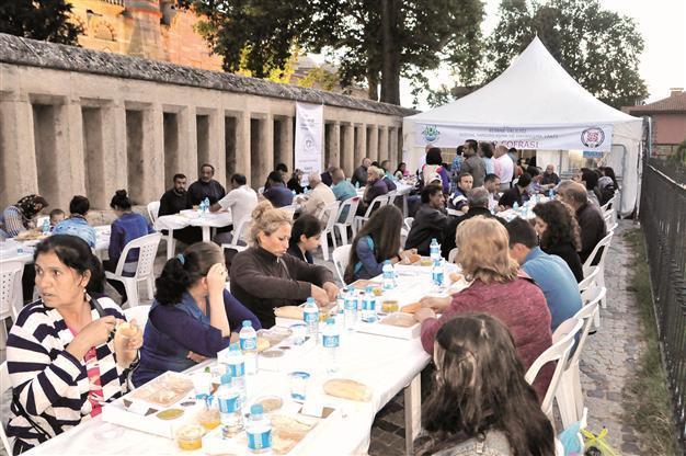 Turkey’s Jewish Community hosts iftar meal in appreciation of synagogue reopening