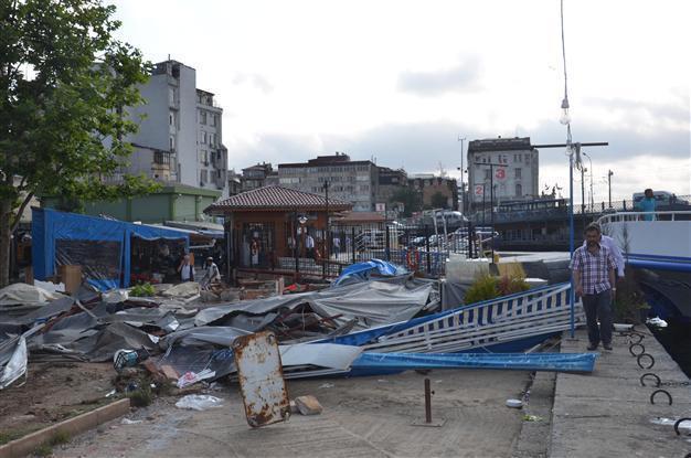 Illegal shorefront constructions demolished in central Istanbul