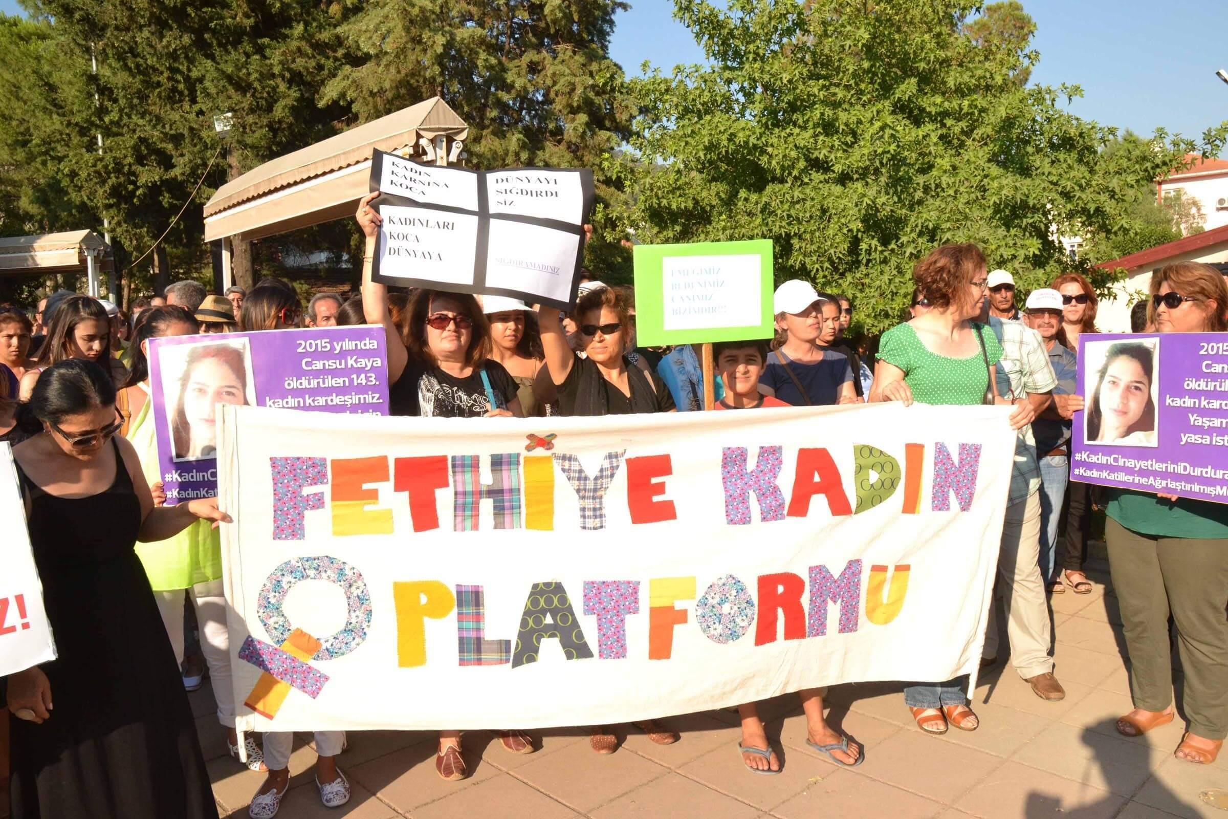 Hundreds in western Turkey remember slain girl, protest violence against women