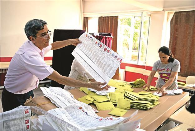 Survey: Snap polls won’t change much in Turkey