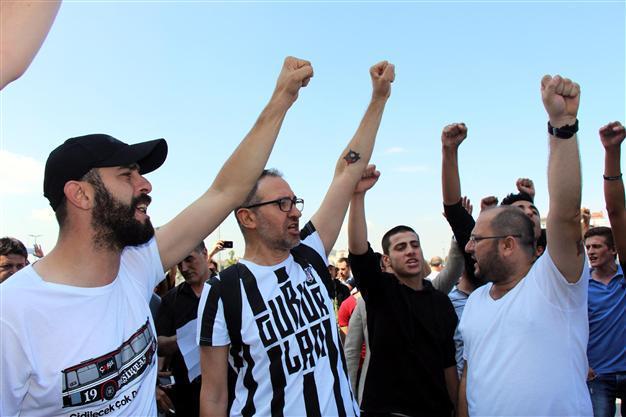 Court delays coup plot case against football fan group çArşı