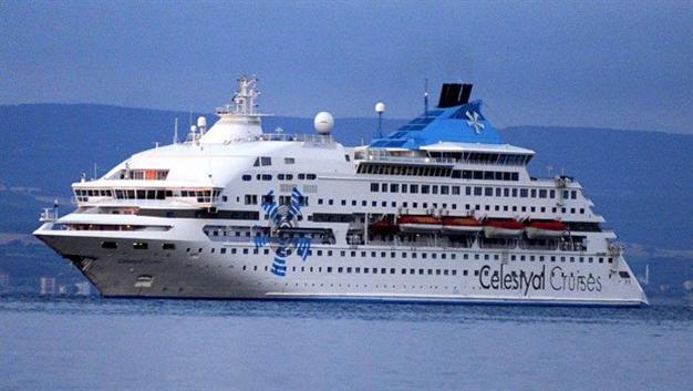 VIDEO: Cruise liner collides with tanker off Gallipoli