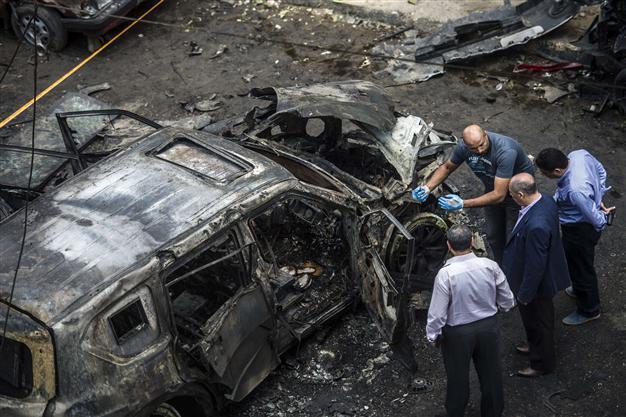Cairo bomb wounds Egypt state prosecutor