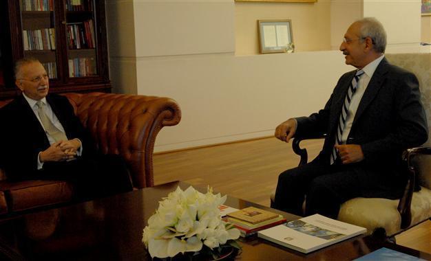 CHP leader warns Turkish gov’t against military intervention into Syria