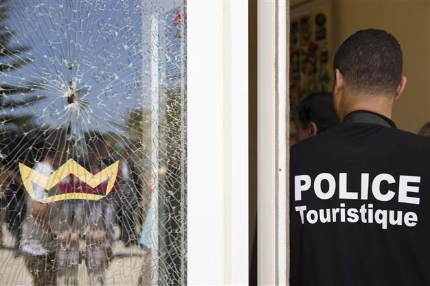Tunisia sees losses of $515 mln for tourism this year after attack
