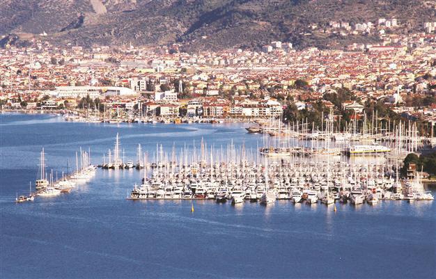 An unpleasant first half for the tourism sector